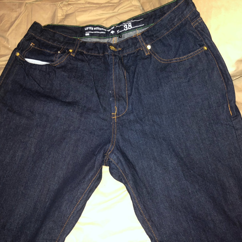 Brand new LRG brand men’s jeans these are new excellent condition 38-32